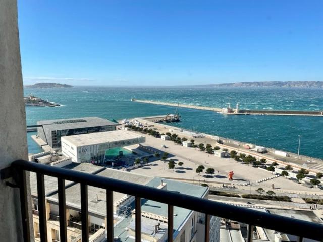 Vue Mer Le Panoramique Vieux-Port De Marseille Exterior photo
