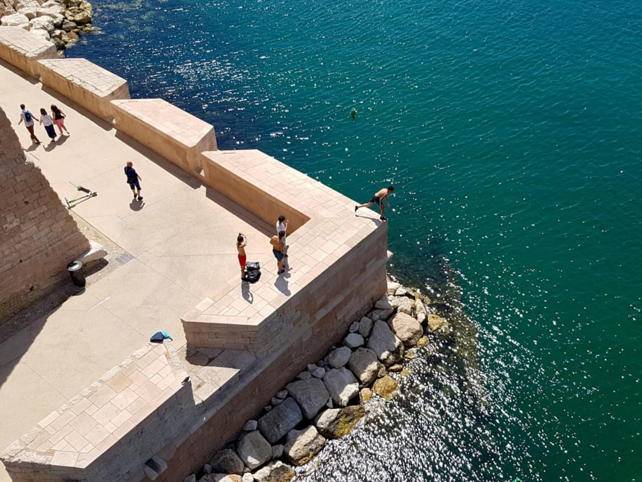 Vue Mer Le Panoramique Vieux-Port De Marseille Exterior photo